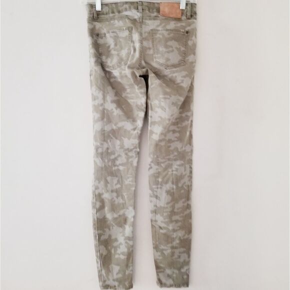 Zara denim with heavy distressing camo - Picture 2 of 7